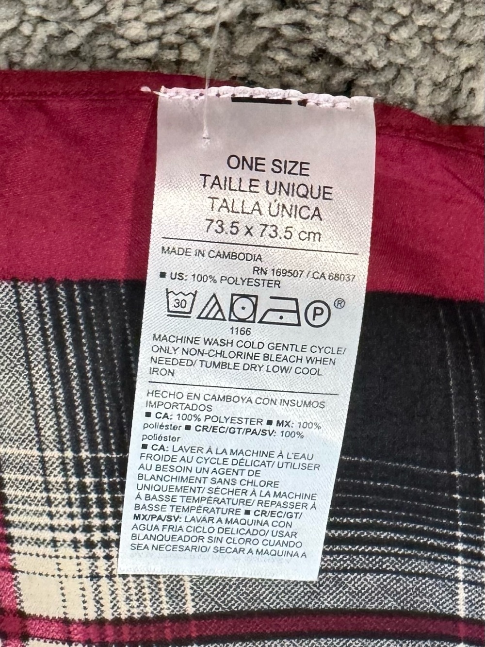 NWT Old Navy Outtek™ Silky Scarf - Dogs - Picture 8 of 9